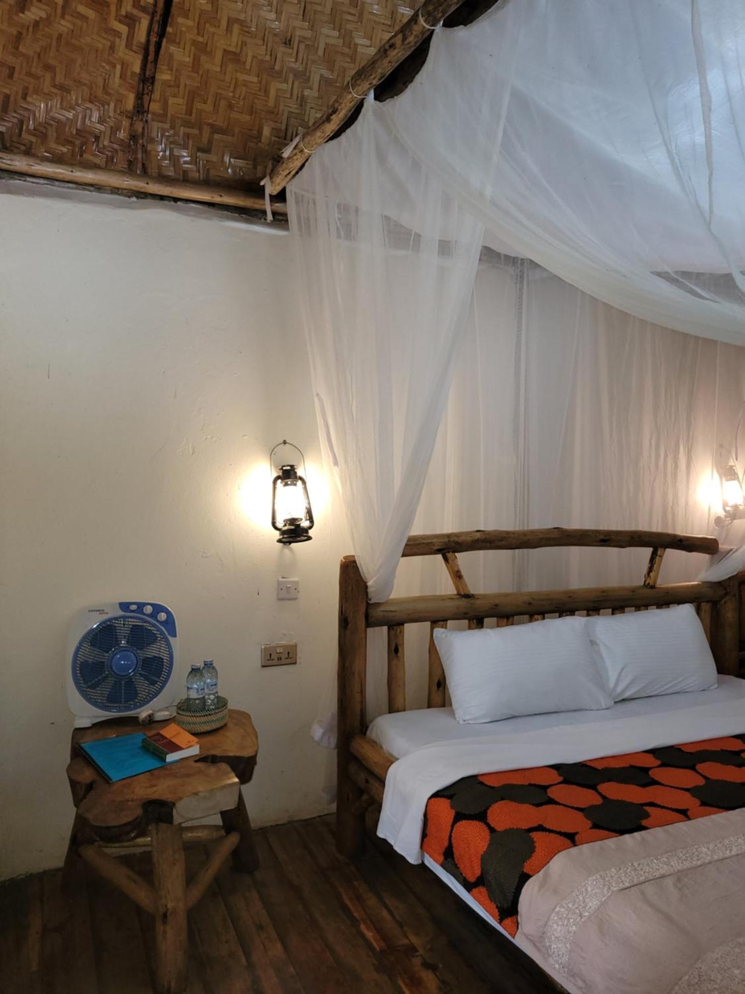Songbird Safari Lodge & Campsite Katunguru Экстерьер фото