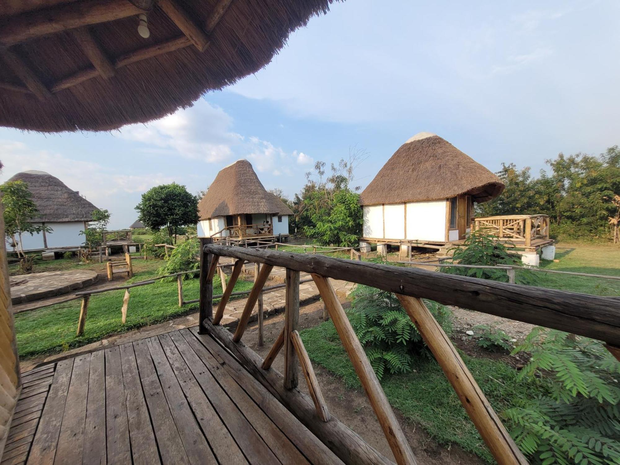 Songbird Safari Lodge & Campsite Katunguru Экстерьер фото